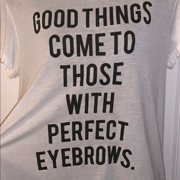 Express- short sleeved T-shirt- Size Medium - Picture 2 of 4